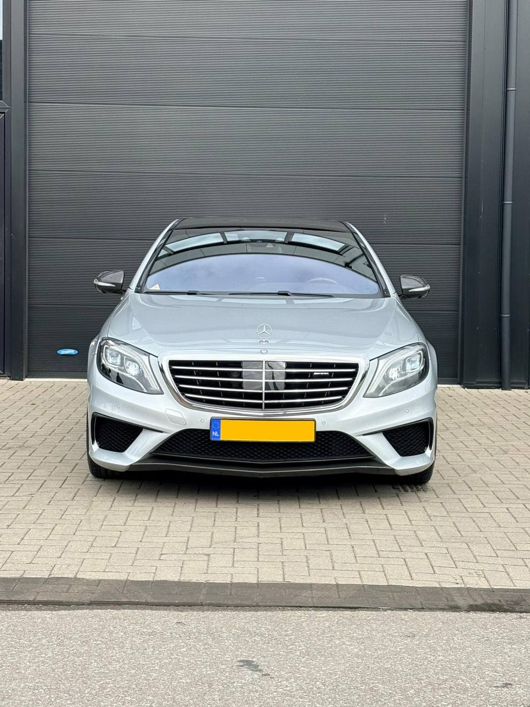Mercedes Side